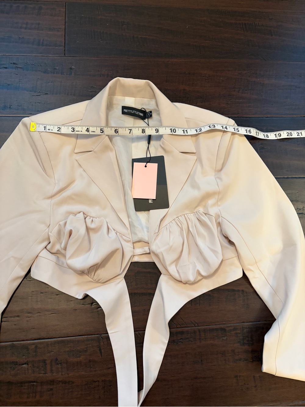 NWT Pretty little Thing Ruched Bust Cropped Blazer in Stone wrap waist sexy - Picture 4 of 10